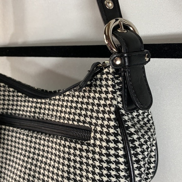 Small Shoulder Tweed Style Black White Silver Hardware Zipper Pocketbook Handbag - Picture 3 of 8